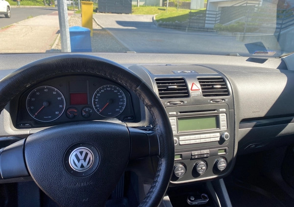 Volkswagen Golf cena 17500 przebieg: 134000, rok produkcji 2006 z Biała małe 92